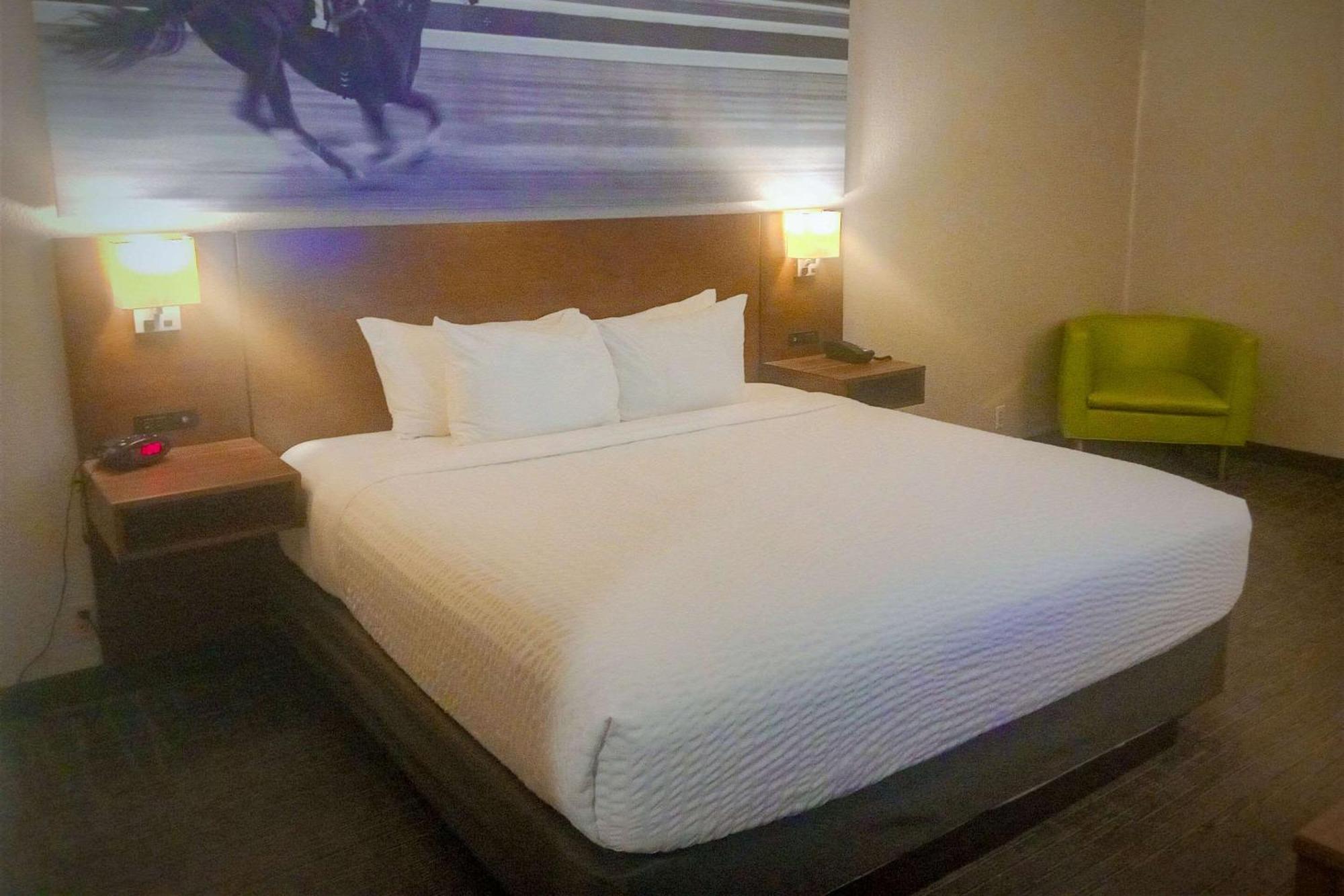 Clarion Pointe Hopkinsville Near The Bruce Convention Center Экстерьер фото